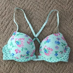NWT Gilly Hicks Push ‘Em Up Racerback Bra sz 32B